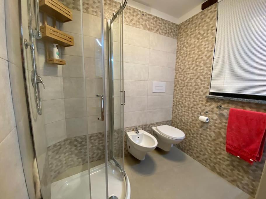 Ferienwohnung Open Space City Center Con Terrazzo E Due Bagni Mailand Exterior foto