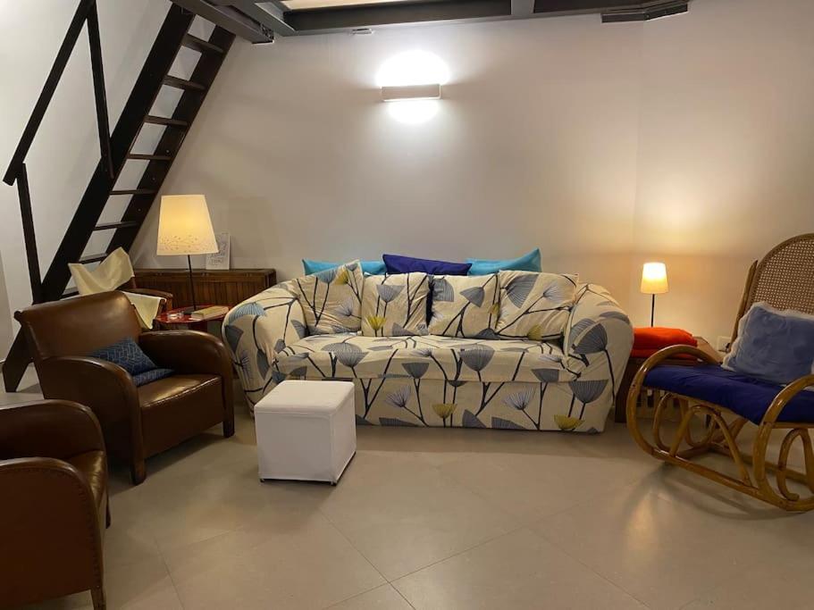 Ferienwohnung Open Space City Center Con Terrazzo E Due Bagni Mailand Exterior foto
