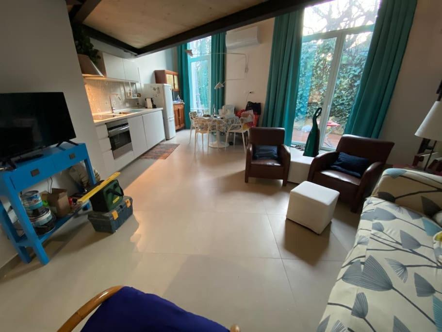 Ferienwohnung Open Space City Center Con Terrazzo E Due Bagni Mailand Exterior foto